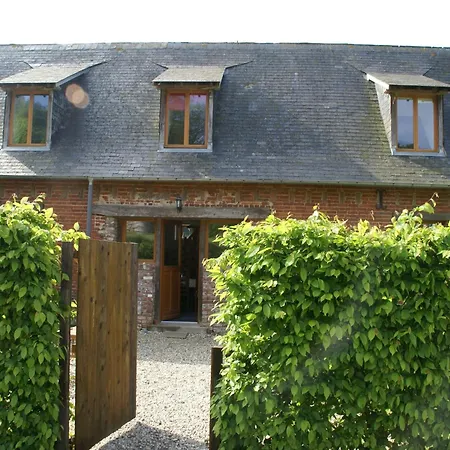 Дом отдыха Spacious With Private Garden In Normandy Le Bourg-Dun