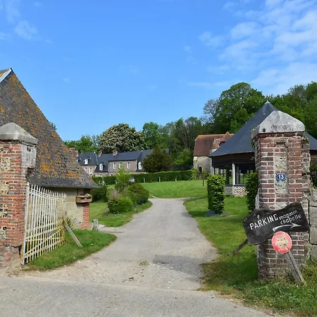 Spacious With Private Garden In Normandy *
