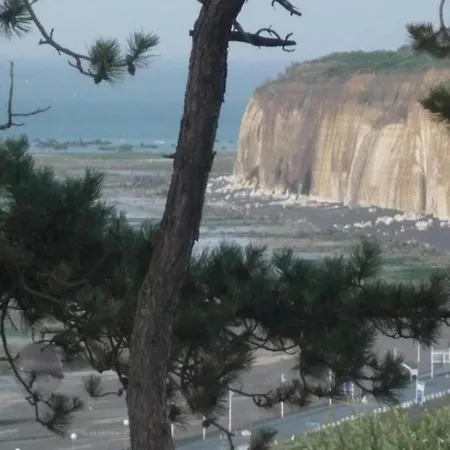 Spacious With Private Garden In Normandy Prázdninový dům Le Bourg-Dun