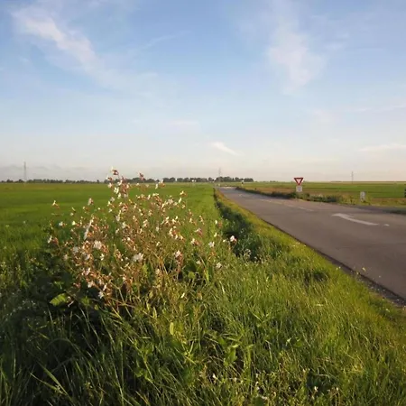 Prázdninový dům Spacious With Private Garden In Normandy *