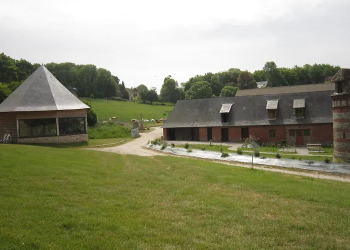 Spacious With Private Garden In Normandy *