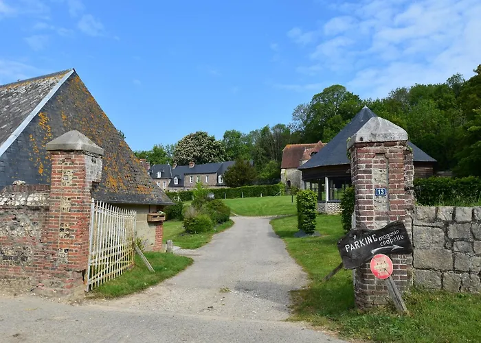 Spacious With Private Garden In Normandy * Le Bourg-Dun