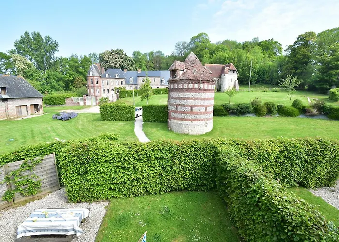 Spacious With Private Garden In Normandy Holiday home *