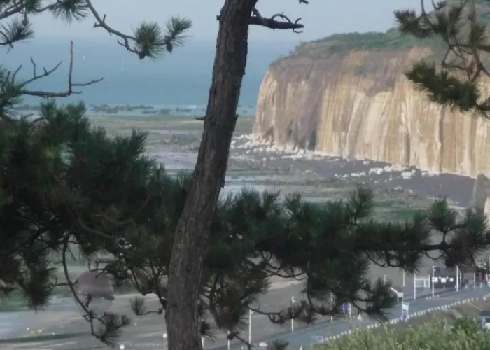 Spacious With Private Garden In Normandy Holiday home Le Bourg-Dun