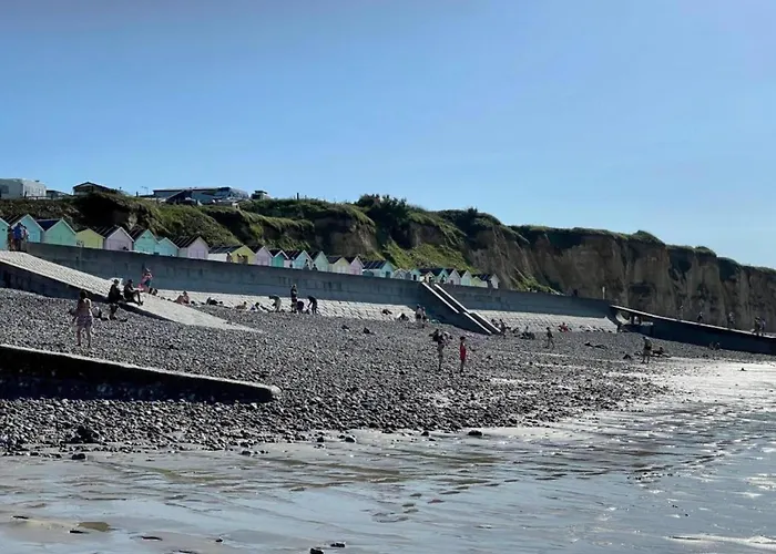 Holiday home Spacious With Private Garden In Normandy Le Bourg-Dun