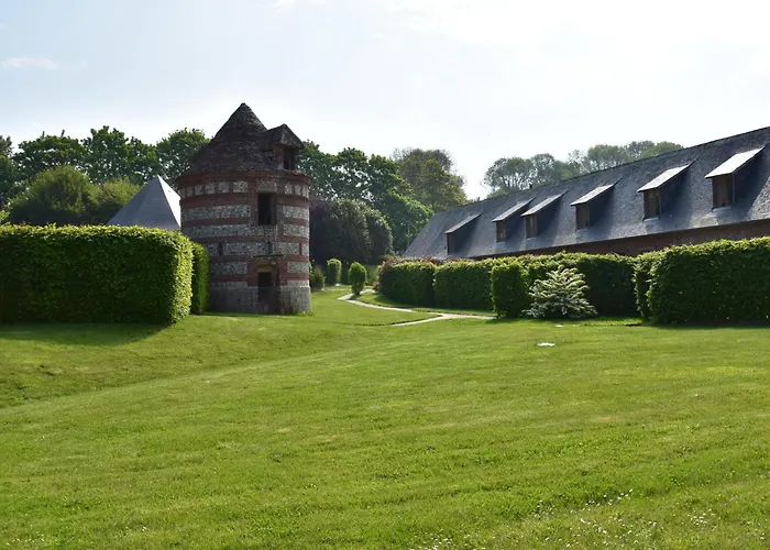 Spacious With Private Garden In Normandy * Le Bourg-Dun