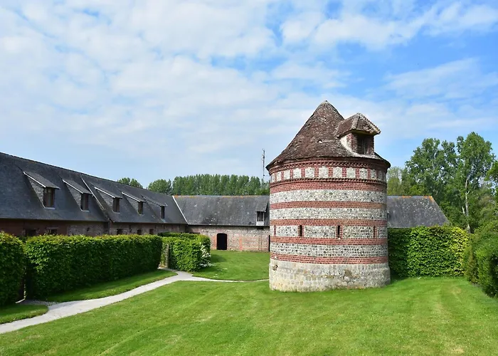 Spacious With Private Garden In Normandy Holiday home *