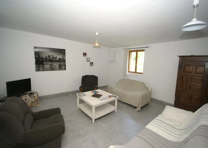 Holiday home Spacious With Private Garden In Normandy Le Bourg-Dun