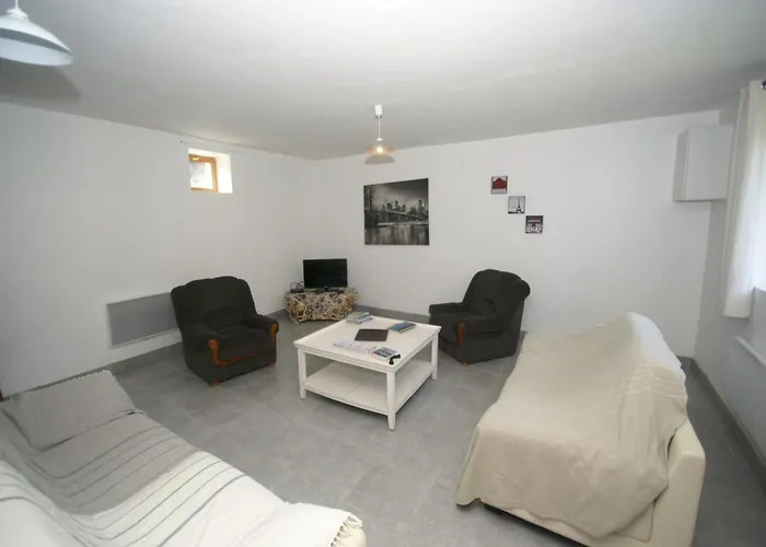 Holiday home Spacious With Private Garden In Normandy Le Bourg-Dun