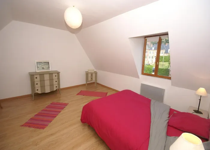 Holiday home Spacious With Private Garden In Normandy